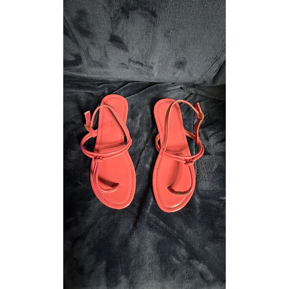 Charlie Paige Pink Toe Loop Sandals - Picture 5 of 5